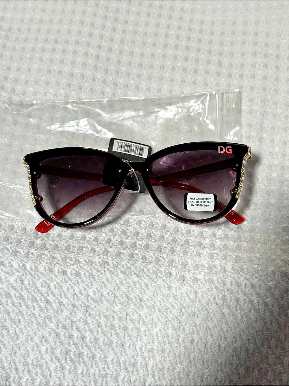 Cat Eye style Sunglasses Black & Red NWT only removed f on package for pictures
